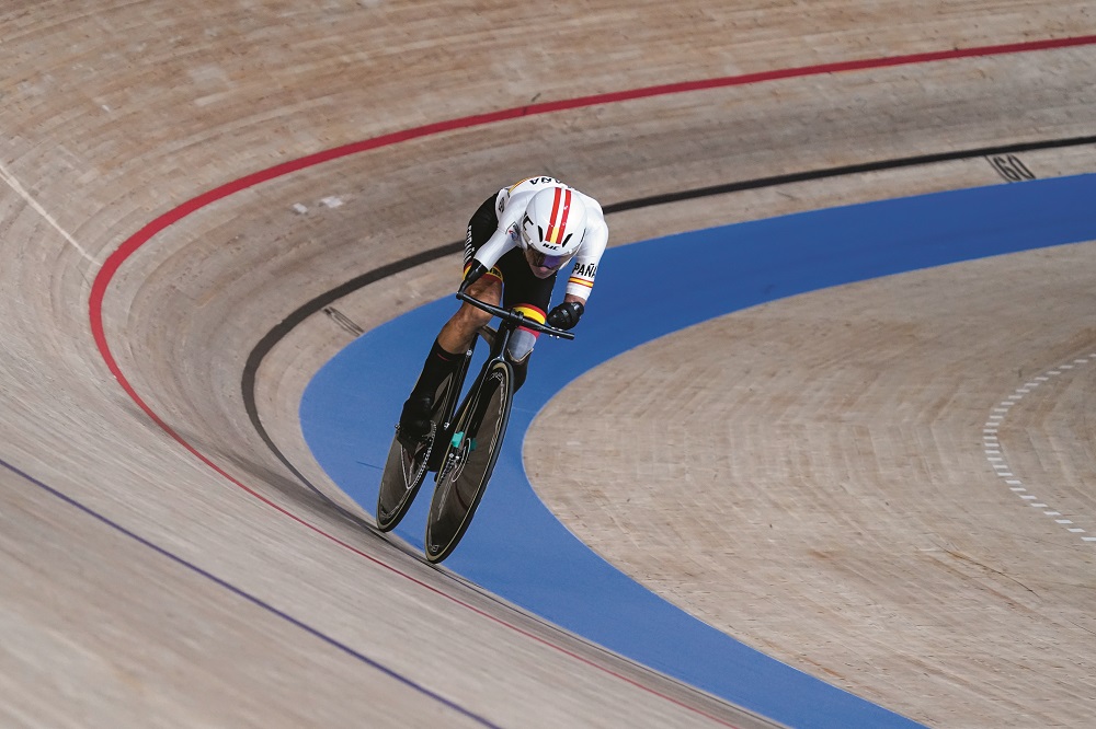 Ricardo Ten in the Men's Individual Pursuit qualifier 3000 m C1. 08/26/21. Izu Velodrome. Tokyo 2020 Paralympic Games. © Paulino Oribe / CPE.