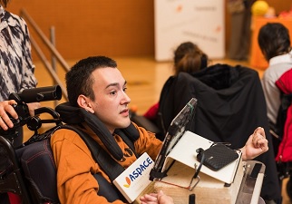 Uno de los participantes, Samuel Gallego, que recibió uno de los diplomas (Fuente: Sangiagophotography.com)