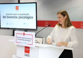 Ana Dávila durante la firma del acuerdo | Foto de la Comunidad de Madrid